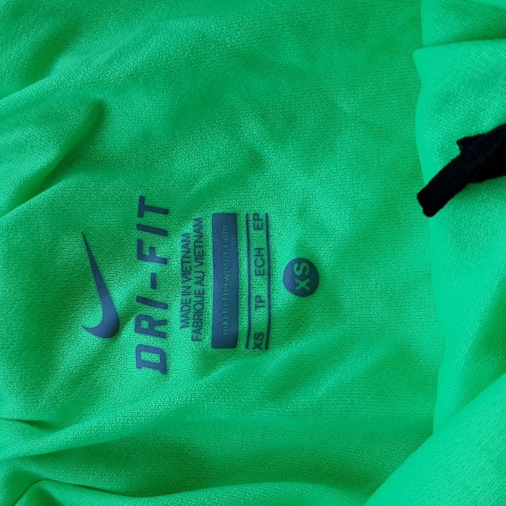 Nike dri fit shorts - Picture 2 of 3